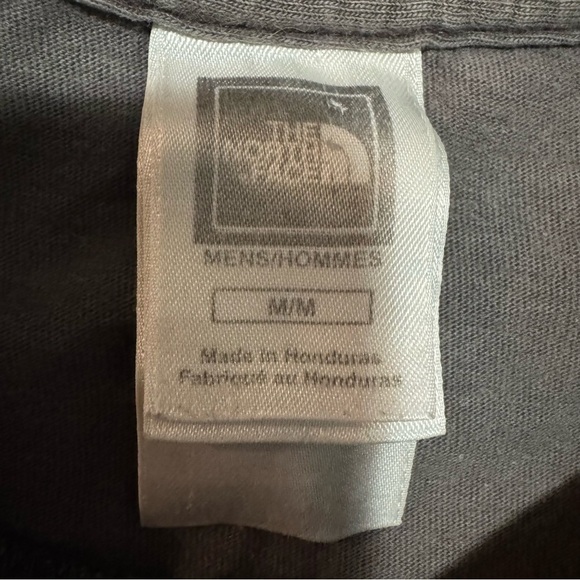 The North Face Tee TNF T-shirt Men’s Size Medium Gray And Red Graphic Print Tee - Picture 9 of 11